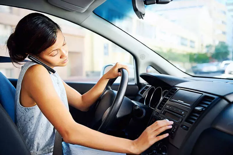 L'assurance auto et téléphone au volant danger et retrait du permis