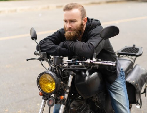 Guide complet sur le devis d’assurance moto : Éléments clés et conseils de comparaison